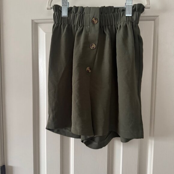 Moon and Stars Girls Olive Green Elastic Waist Shorts Size S Small 7-8 New - Picture 1 of 7